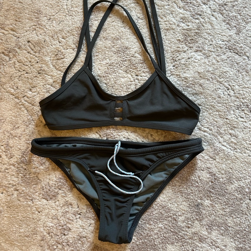 Gently worn Jolie 2-piece swimsuit. Top S, Bottom L